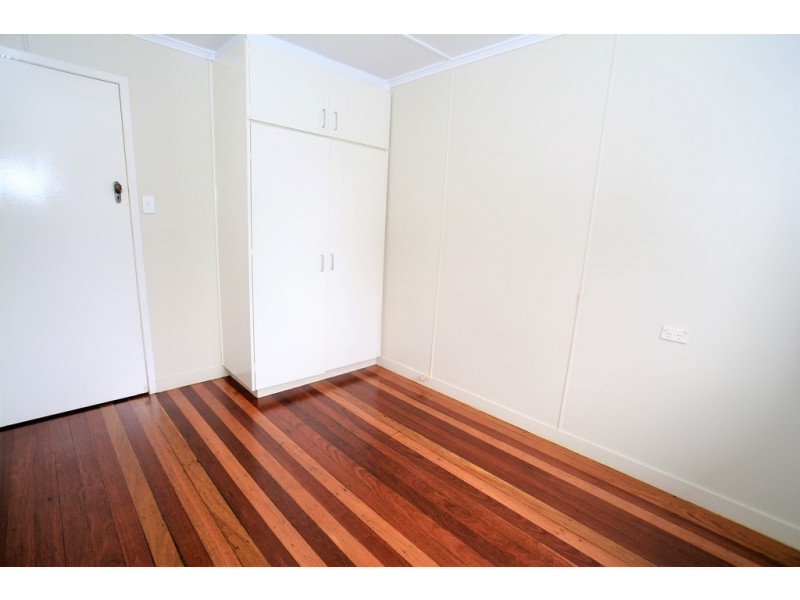 1 Sedgemoor Street, Stafford Heights QLD 4053