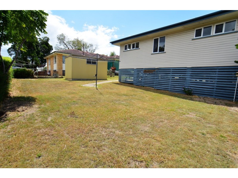 1 Sedgemoor Street, Stafford Heights QLD 4053