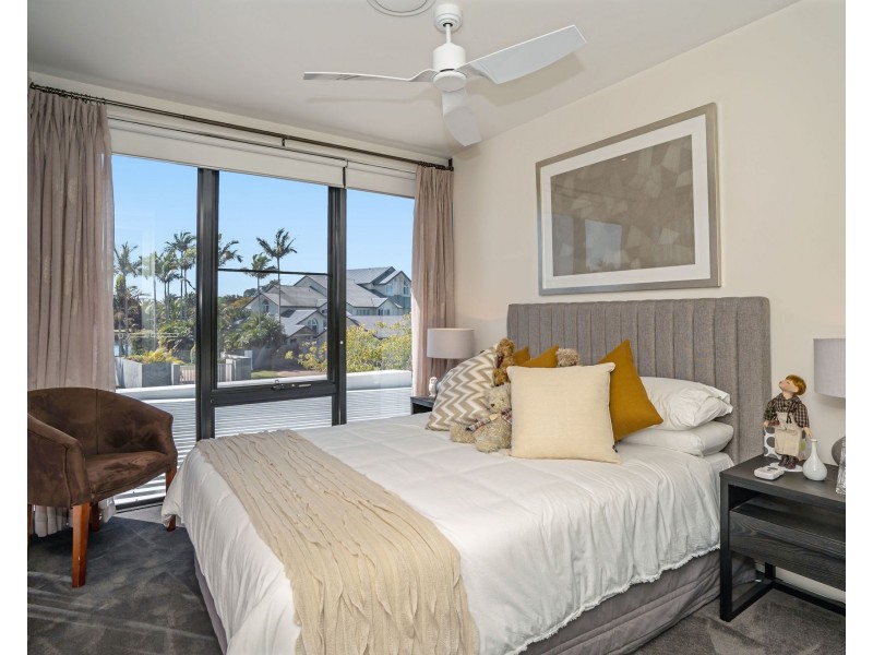 2490 THE PARKWAY, Sanctuary Cove QLD 4212