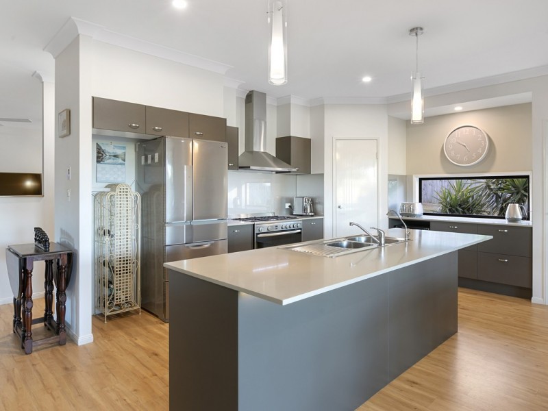 4 Anne Louise Close, Joyner QLD 4500