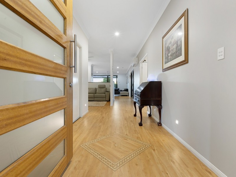 4 Anne Louise Close, Joyner QLD 4500