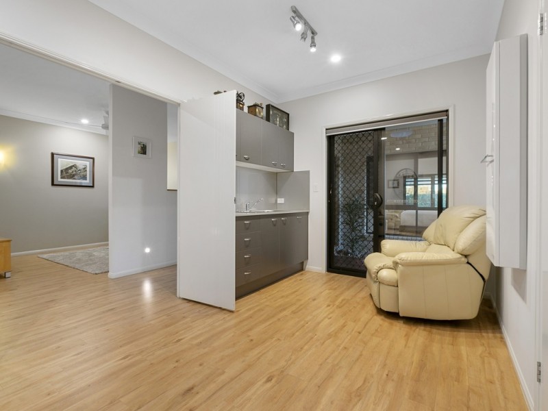 4 Anne Louise Close, Joyner QLD 4500