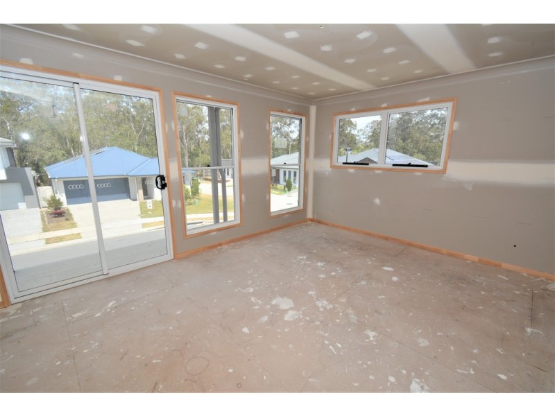 69 MacQuarie Circuit, Fitzgibbon QLD 4018