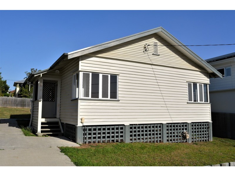 11 Alleena Street, Chermside QLD 4032