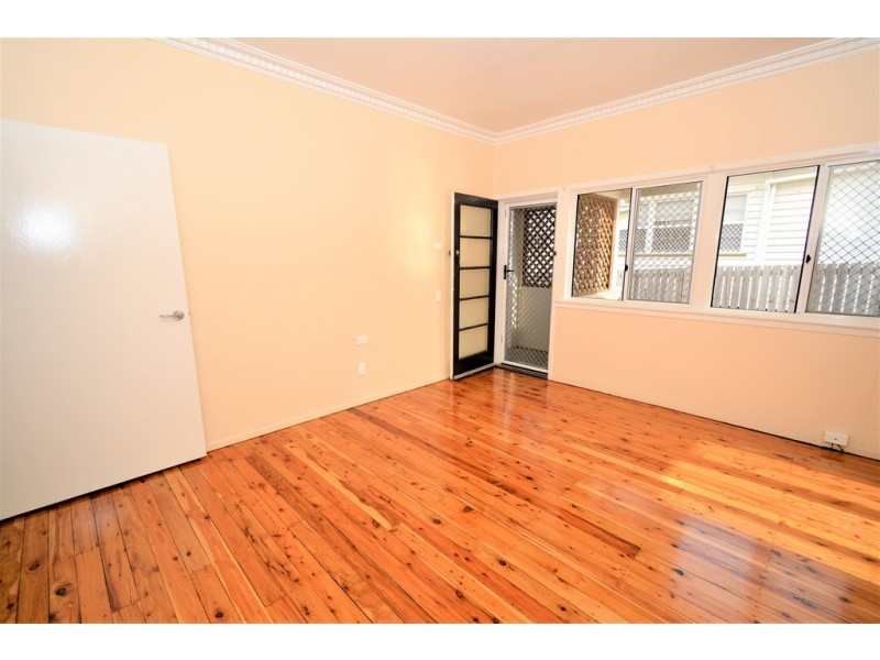 11 Alleena Street, Chermside QLD 4032