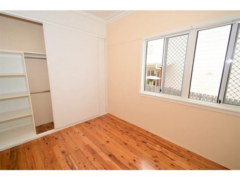 11 Alleena Street, Chermside QLD 4032