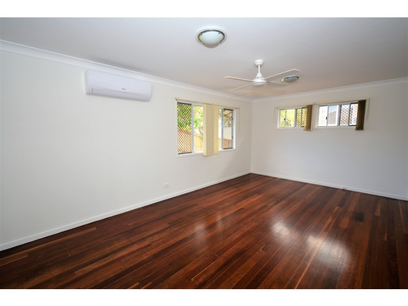 10 Detling Street, Stafford Heights QLD 4053