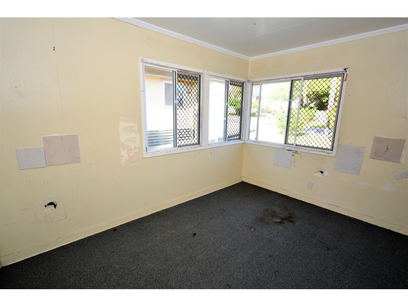 17 Chuter Street, Stafford Heights QLD 4053