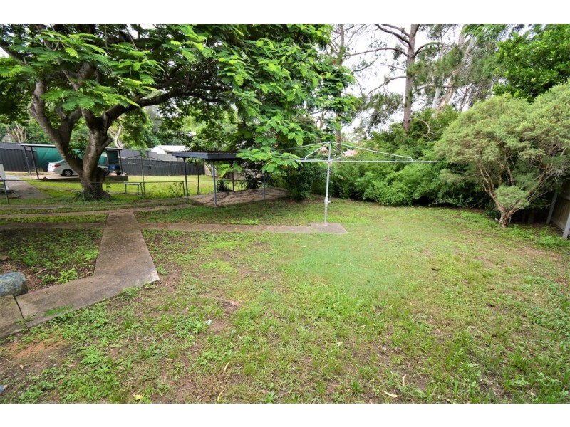 17 Chuter Street, Stafford Heights QLD 4053