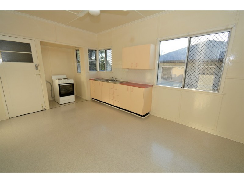 33 Nielson Street, Chermside QLD 4032