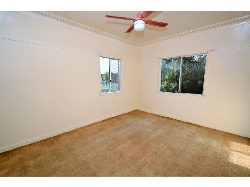 33 Nielson Street, Chermside QLD 4032