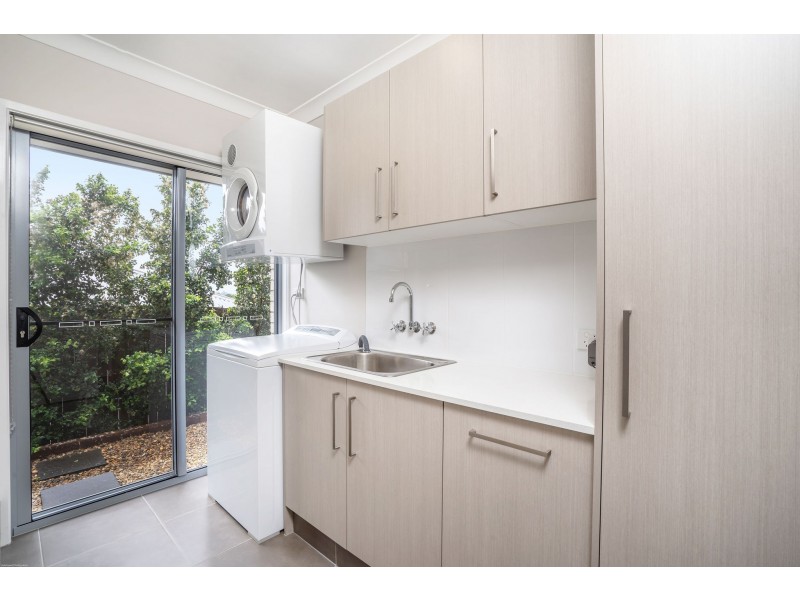 14 GREENCASTLE PARADE, Maudsland QLD 4210