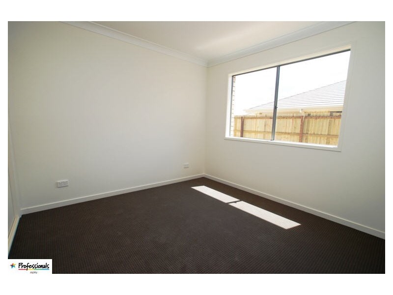 6 Auclair Street, Caboolture QLD 4510