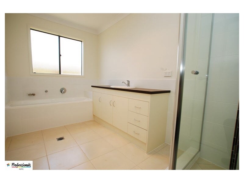 6 Auclair Street, Caboolture QLD 4510