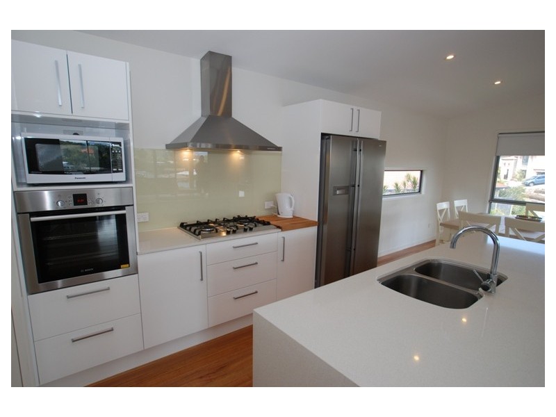 28 Brigadoon Crescent, Eatons Hill QLD 4037