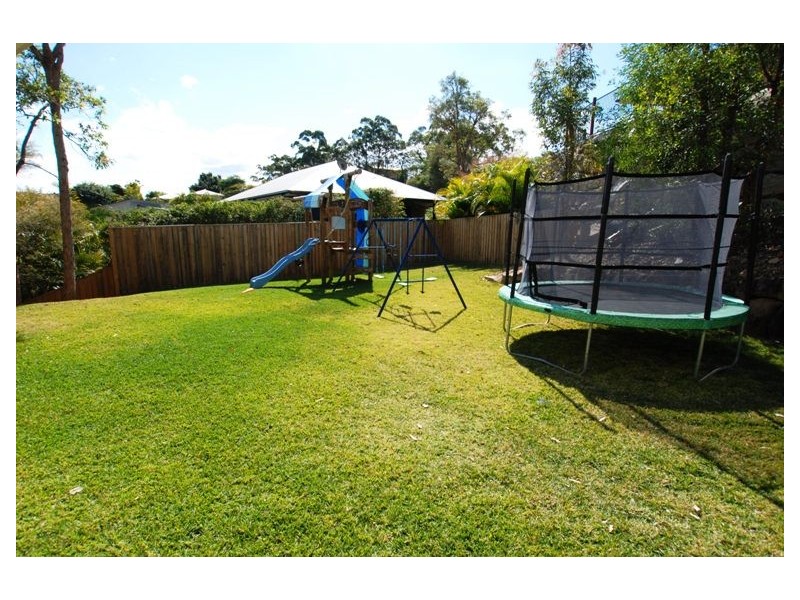 28 Brigadoon Crescent, Eatons Hill QLD 4037