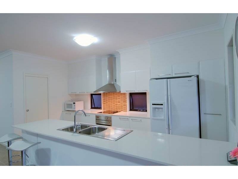 15 Tathra Street, Stafford QLD 4053