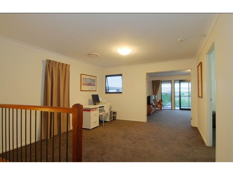 15 Tathra Street, Stafford QLD 4053