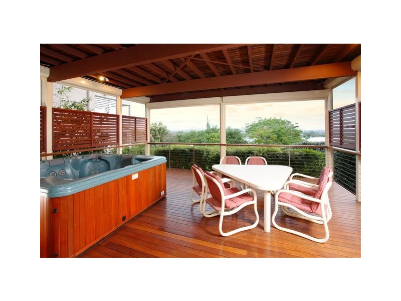 16 Westwood Street, Wavell Heights QLD 4012