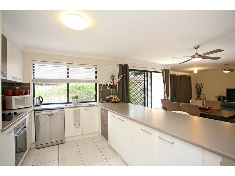 6 Petrie Crescent, Aspley QLD 4034