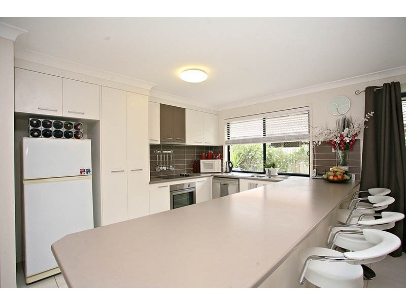 6 Petrie Crescent, Aspley QLD 4034