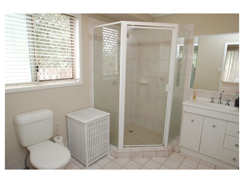 20 Myrtle Crescent, Bridgeman Downs QLD 4035