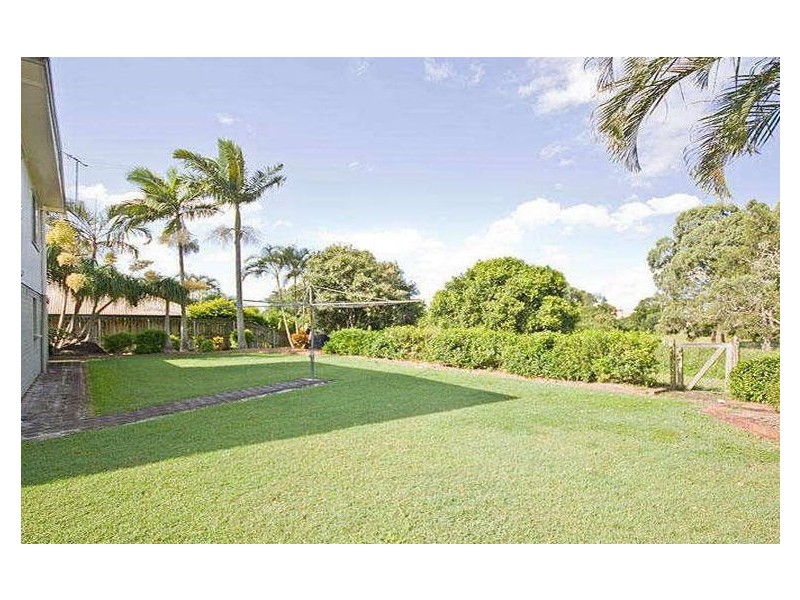 11 Beneke Street, Chermside QLD 4032