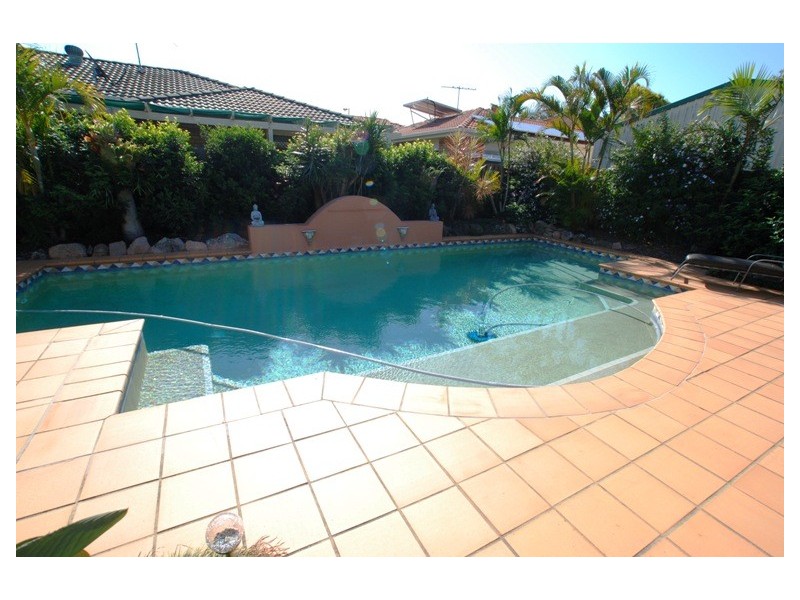 4 Oakmont Street, Rothwell QLD 4022