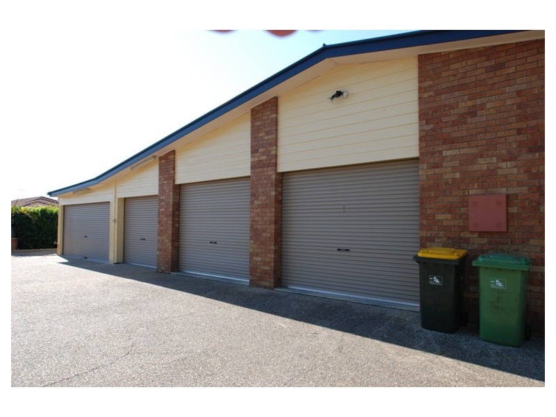 4 Oakmont Street, Rothwell QLD 4022