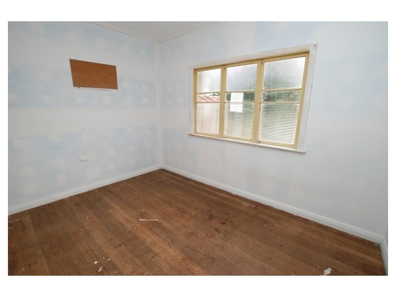 12 Russell Street, Caboolture QLD 4510