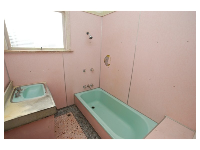 12 Russell Street, Caboolture QLD 4510