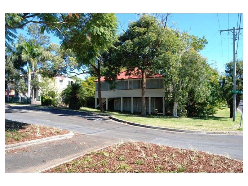 4 – 6 Pelican Street, North Ipswich QLD 4305