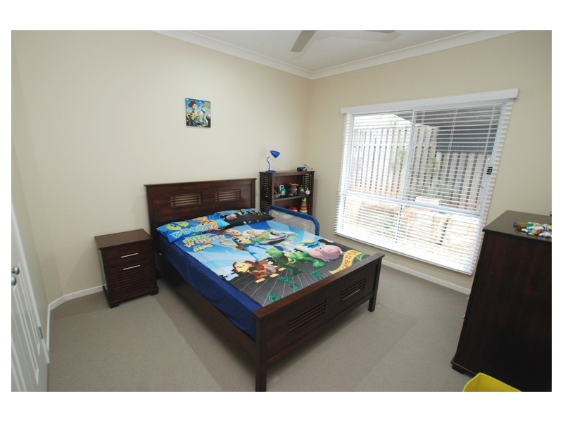 32 Rivergum Drive, Eatons Hill QLD 4037