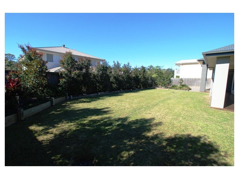 32 Rivergum Drive, Eatons Hill QLD 4037