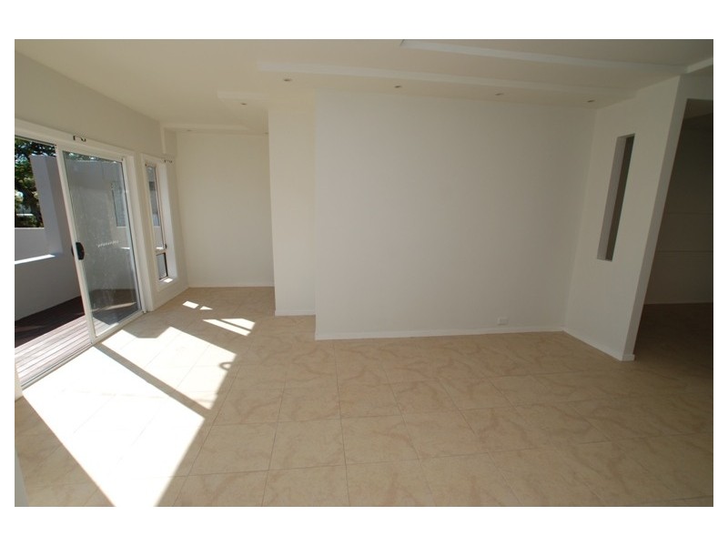 1 Hardiman Street, Woody Point QLD 4019