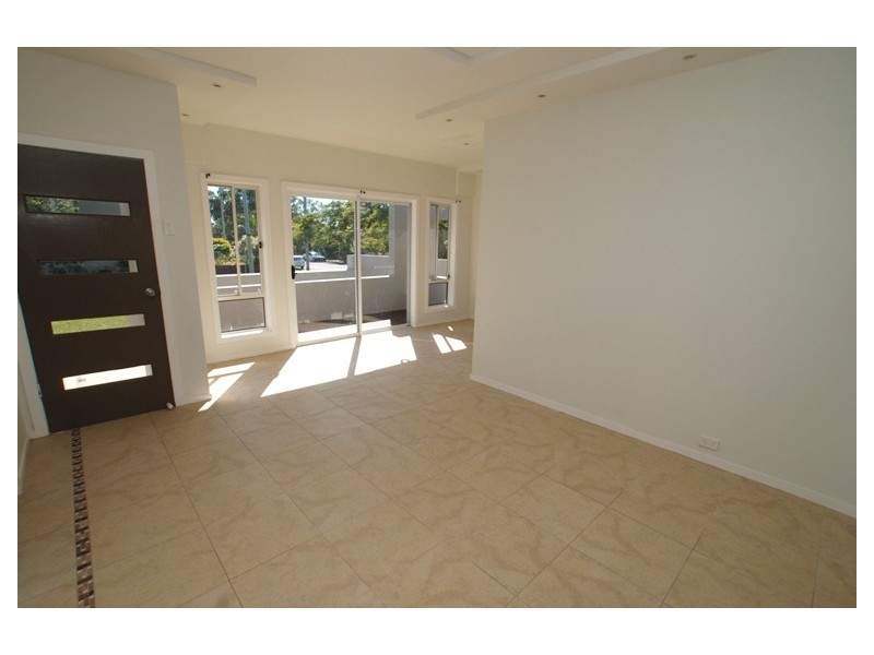 1 Hardiman Street, Woody Point QLD 4019
