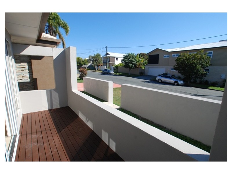 1 Hardiman Street, Woody Point QLD 4019