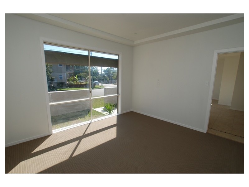 1 Hardiman Street, Woody Point QLD 4019