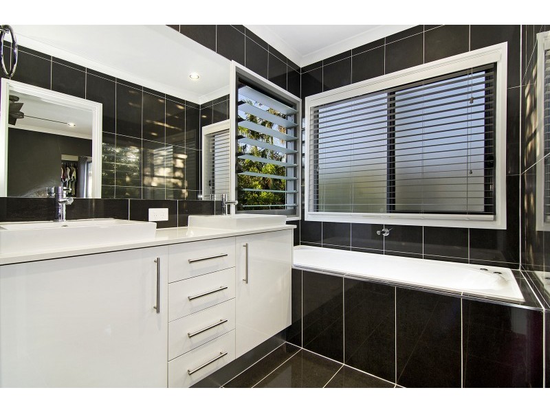 23A Tathra Street, Stafford QLD 4053