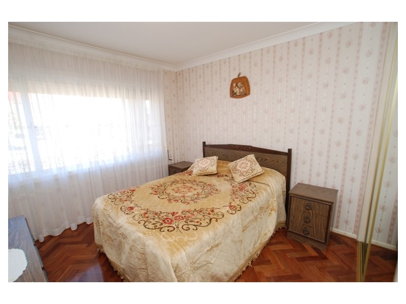 16 Raglass Street, Everton Park QLD 4053