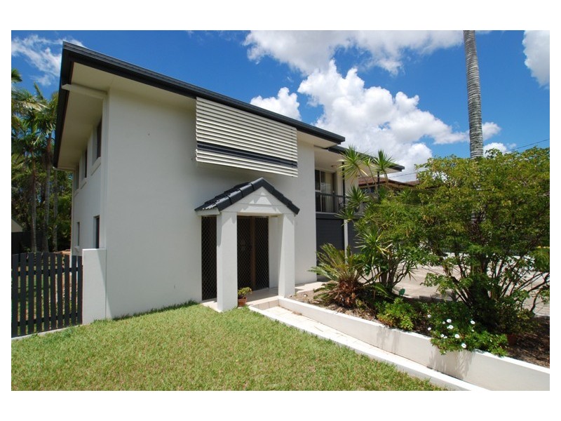 18 Hampshire Terrace, Albany Creek QLD 4035