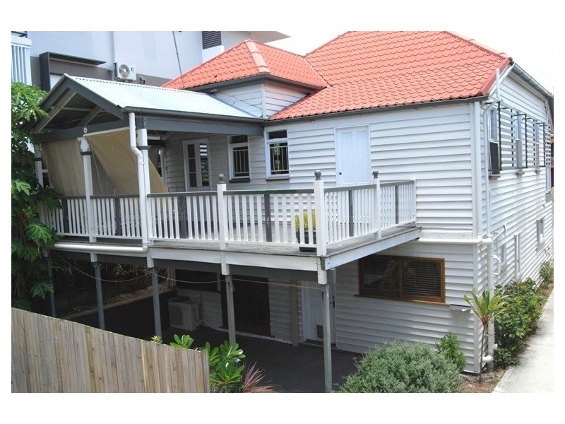 51 Rosemount Terrace, Windsor QLD 4030