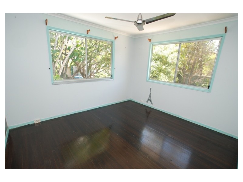 11 Leslie Street, Kallangur QLD 4503