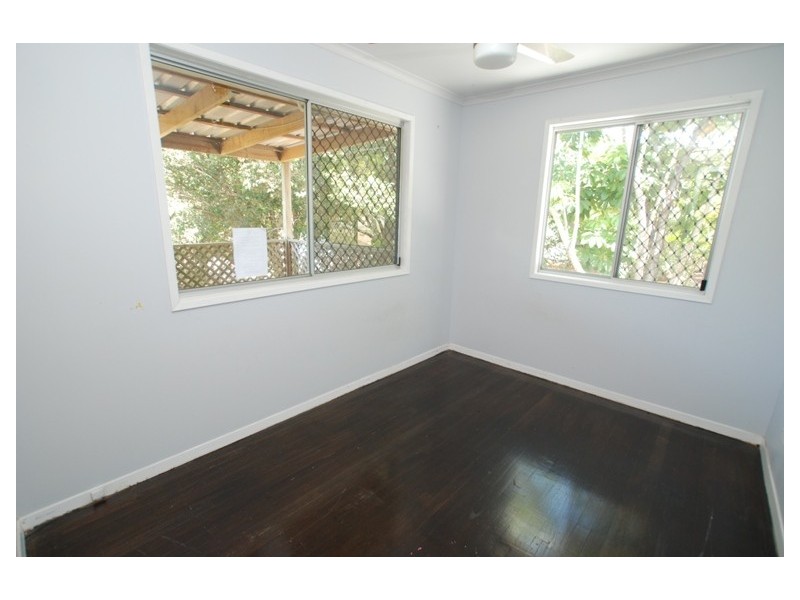 11 Leslie Street, Kallangur QLD 4503