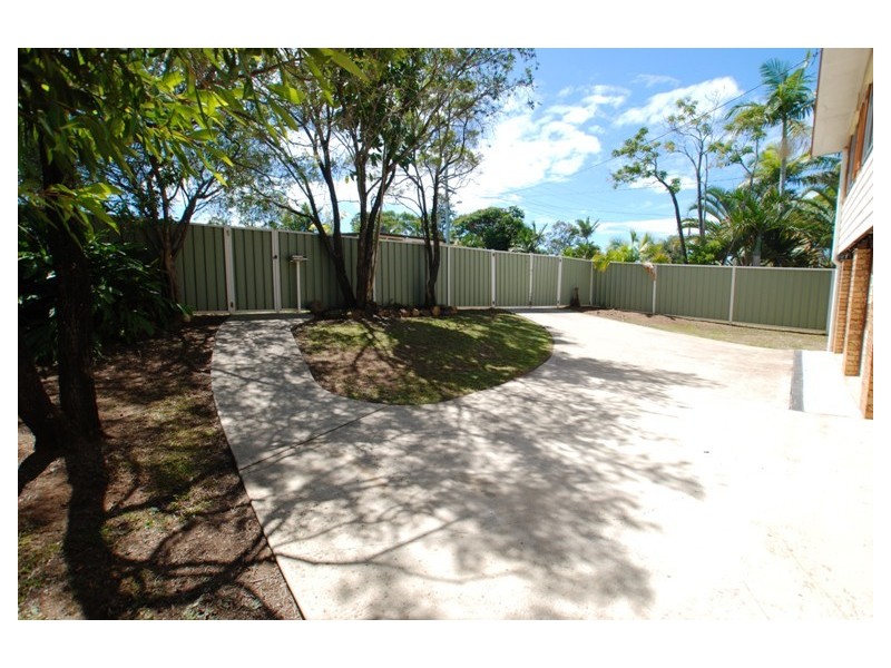 11 Leslie Street, Kallangur QLD 4503