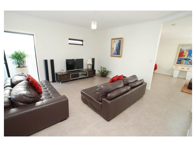 15 Tathra Street, Stafford QLD 4053