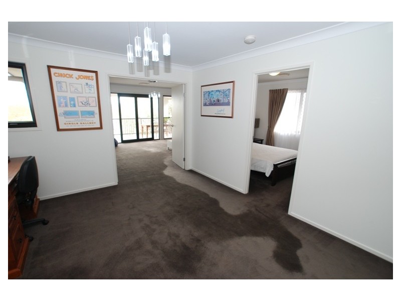 15 Tathra Street, Stafford QLD 4053