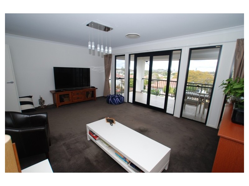 15 Tathra Street, Stafford QLD 4053