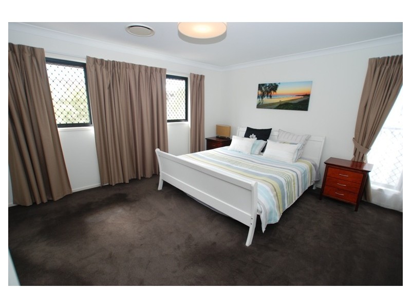 15 Tathra Street, Stafford QLD 4053