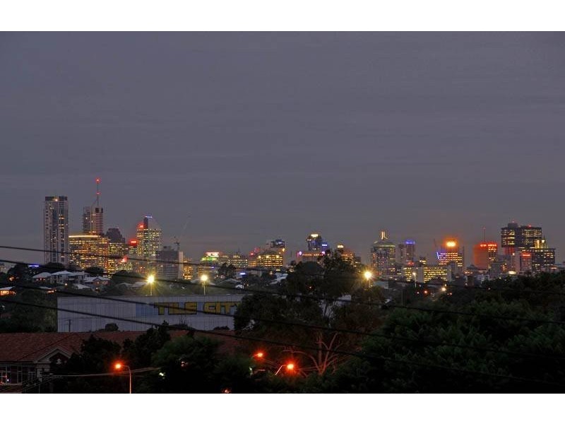 15 Tathra Street, Stafford QLD 4053